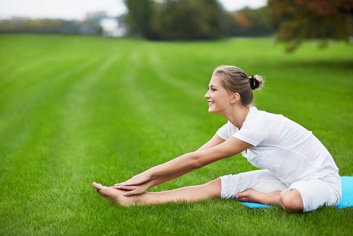 exercices d'étirement de yoga pour perdre du poids