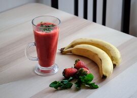 Smoothie banane-fraise pour perdre du poids